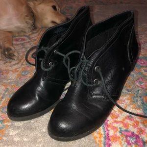 Lucky Brand 🍀 lace up ankle bootie wedge heel